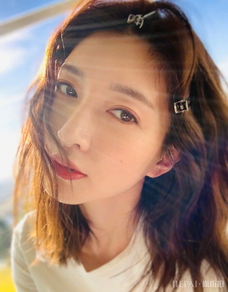 ����Ӱ�����ģ�������Ȼò���绨���ÿ����ˡ���֮�Ƕȡ�Ҳ�ÿ�